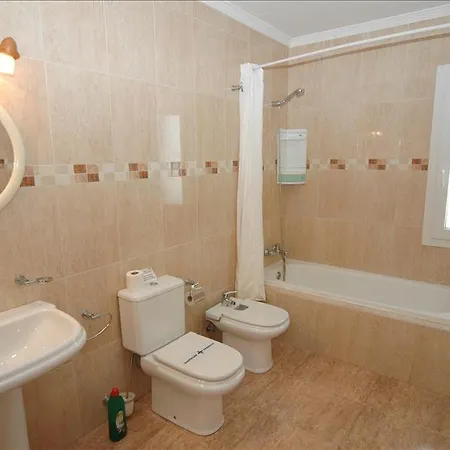 In Puerto Del Carmen Sleeps 6 Includes Swimming Pool * Puerto del Carmen (Lanzarote)