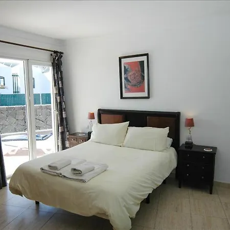Vila In Puerto Del Carmen Sleeps 6 Includes Swimming Pool Puerto del Carmen (Lanzarote)