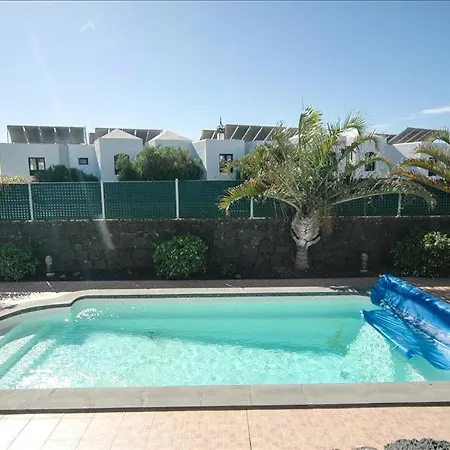 In Puerto Del Carmen Sleeps 6 Includes Swimming Pool Puerto del Carmen (Lanzarote)